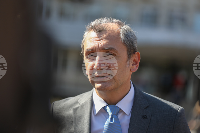 Без бюджет не е възможно да се актуализират цените на клиничните пътеки, каза служебният здравен министър Михаил Околийски