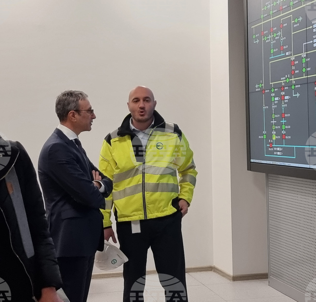 Таван на надценките на горивата има, макар и неформално, смята служебният енергиен министър 