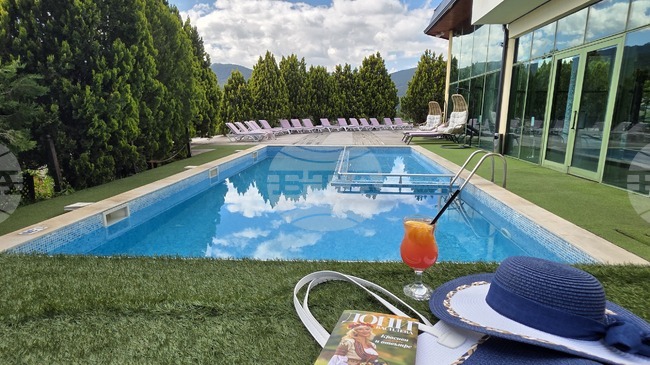 Bioenergetic Massage with Silver Thread Gloves Is among Latest Spa Procedures at Olymp Spa Hotel