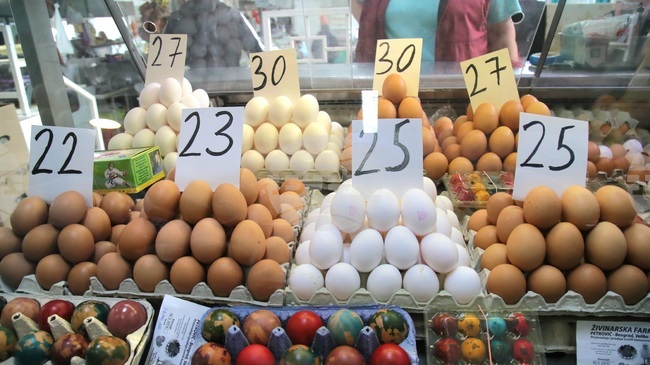 Колко ще похарчат съседите за Великден тази година?