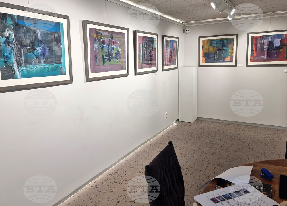 Варна - Боян Янев - изложба „Пътуване отвъд безкрайността“