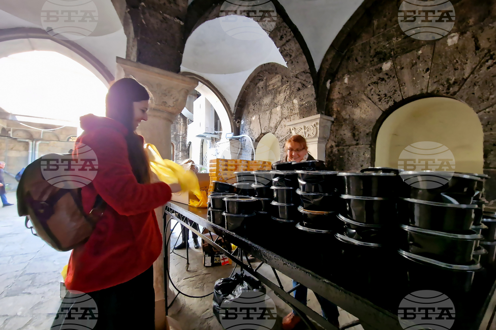 Софийска митрополия - старинен храм „Света Петка“ - социална кухня
