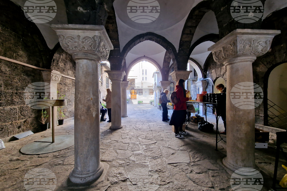 Софийска митрополия - старинен храм „Света Петка“ - социална кухня