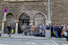 Софийска митрополия - старинен храм „Света Петка“ - социална кухня