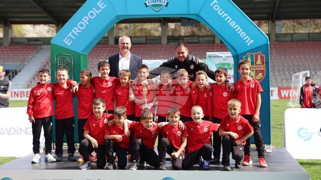 Христо Стоичков потвърди за преговори с Милан за мач с ЦСКА