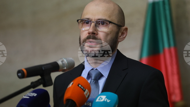 Внесено е предложението за образуване на дисциплинарно производство срещу Емилия Русинова, каза служебният министър Янкулов