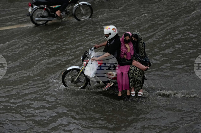 APTOPIX Pakistan Weather