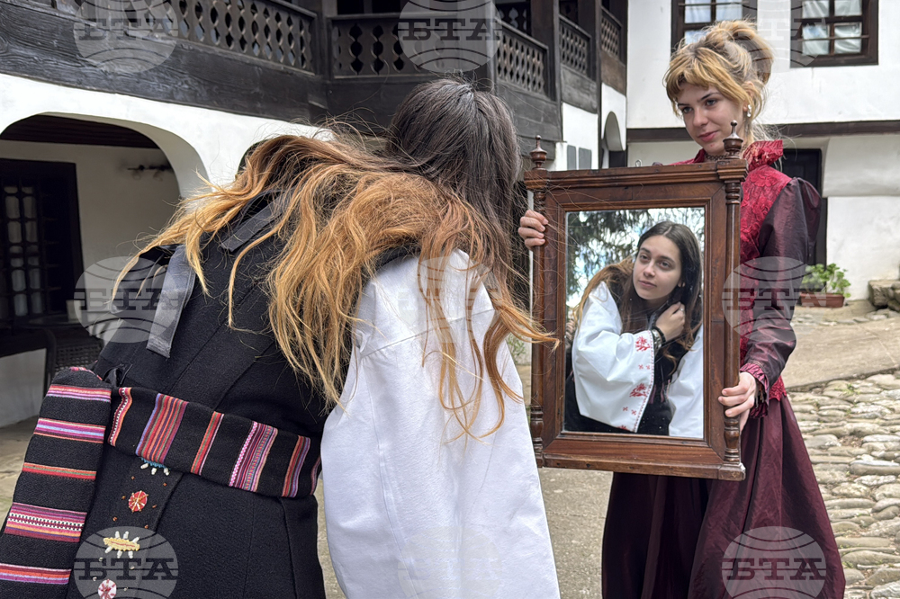 Казанлък - Етнографски комплекс „Кулата“ - облекла