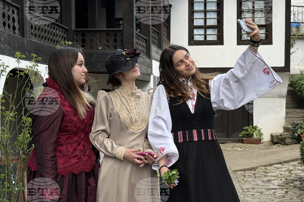 Казанлък - Етнографски комплекс „Кулата“ - облекла