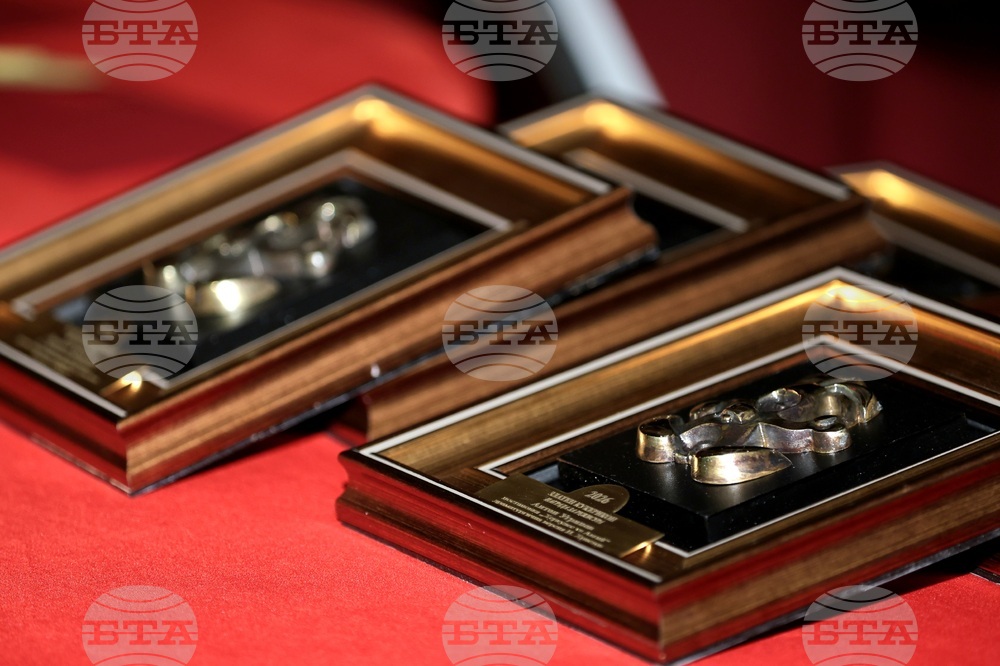 Сатиричен театър "Алеко Константинов" - "Златен кукерикон" - награди