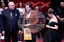 Сатиричен театър "Алеко Константинов" - "Златен кукерикон" - награди