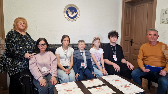 Млади пианисти от музикалната школа в Разград спечелиха престижни награди от международния конкурс VIVAPIANO 2026