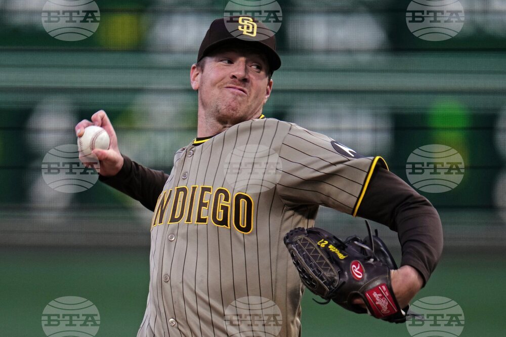 Padres Pirates Baseball