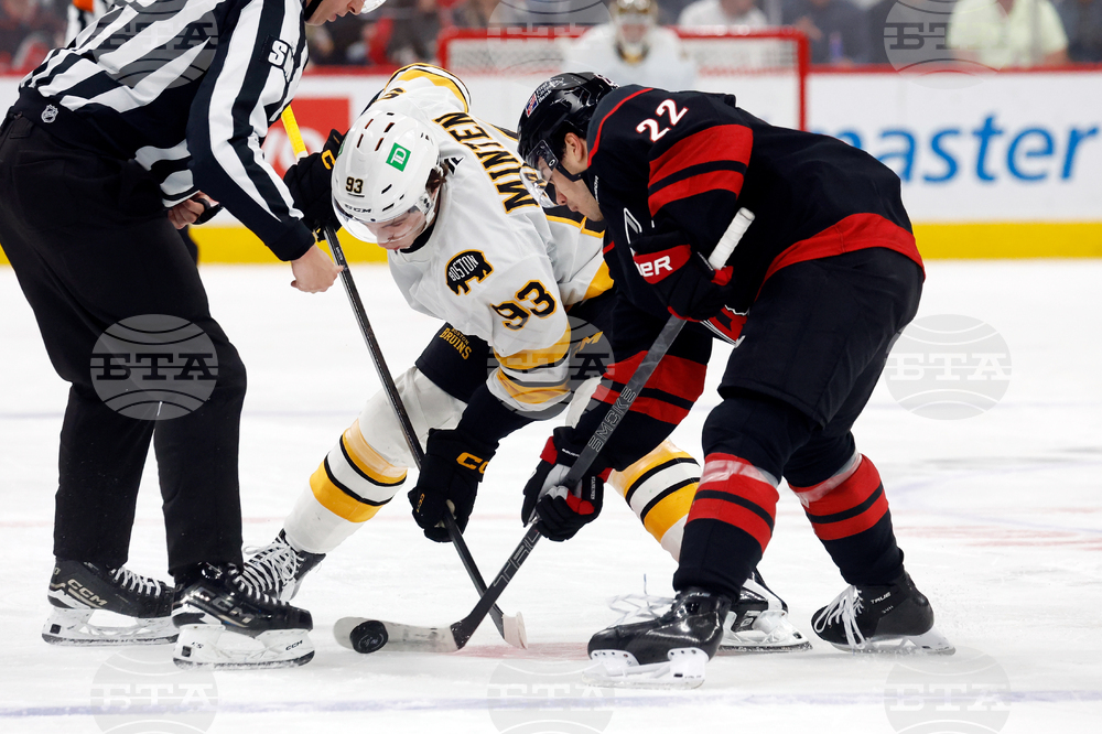 Bruins Hurricanes Hockey