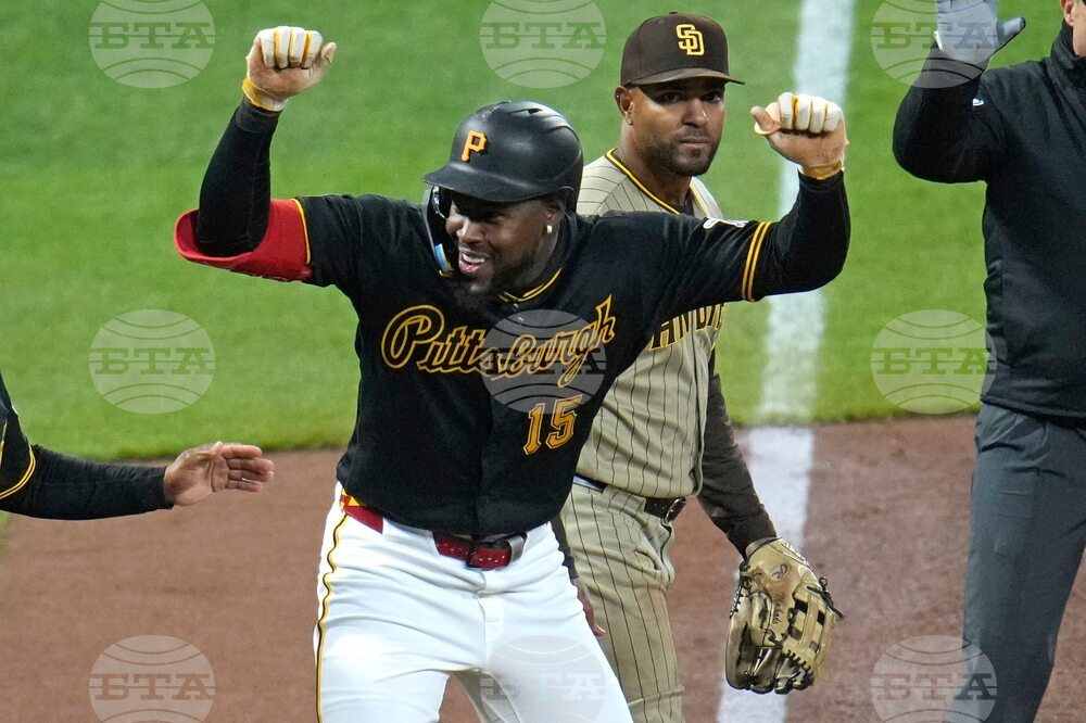 Padres Pirates Baseball