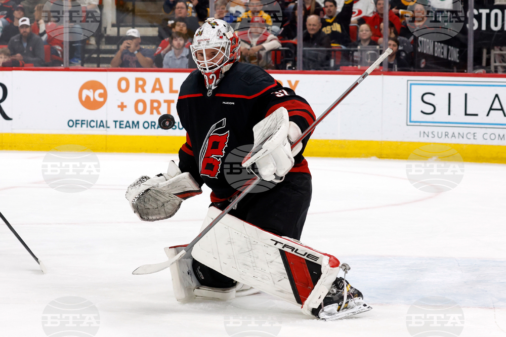 Bruins Hurricanes Hockey