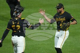 Padres Pirates Baseball