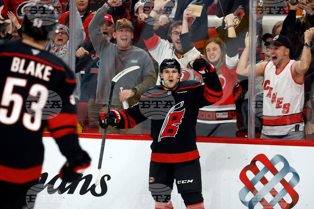 Bruins Hurricanes Hockey