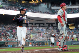 Phillies Giants Baseball