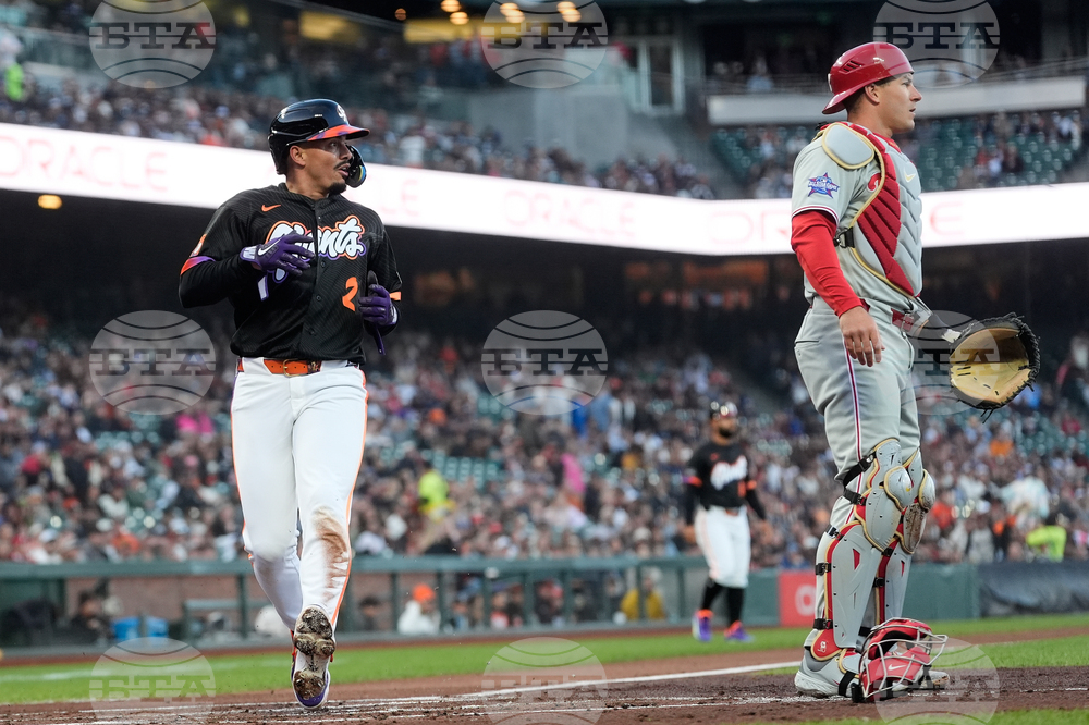 Phillies Giants Baseball