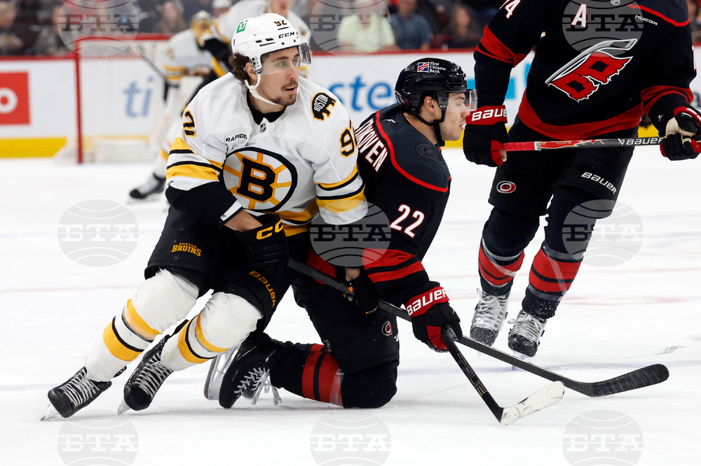 Bruins Hurricanes Hockey