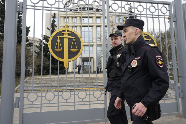 Руски предприемач беше осъден на година и половина затвор за дискредитация на руската армия и открита подкрепа за Украйна
