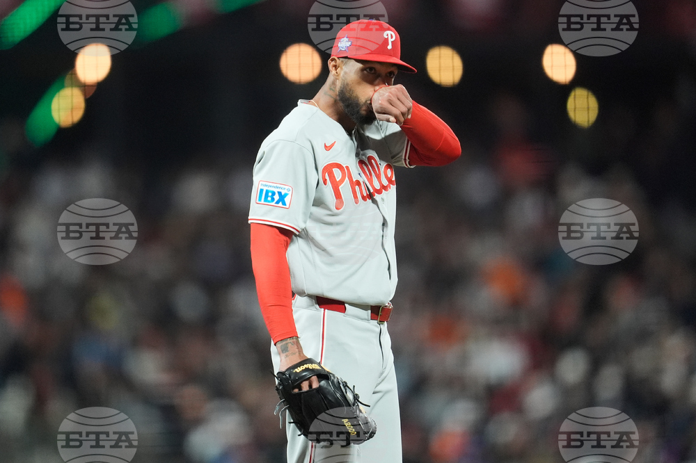 Phillies Giants Baseball