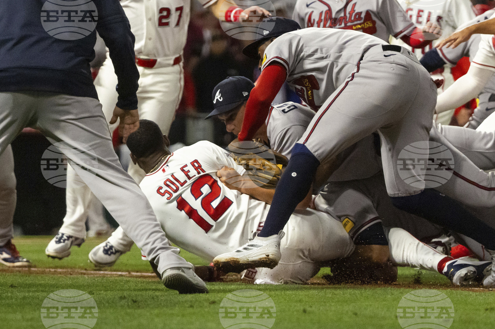APTOPIX Braves Angels Baseball