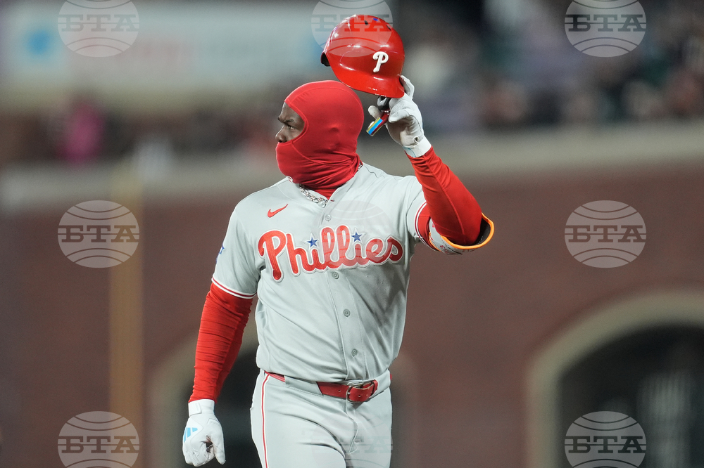 Phillies Giants Baseball