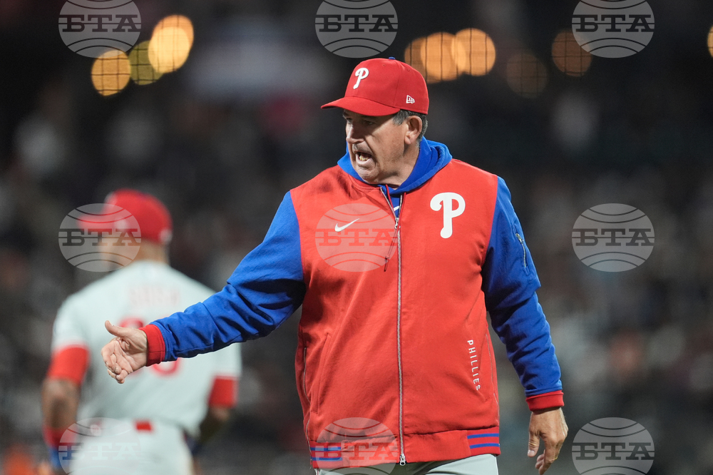 Phillies Giants Baseball