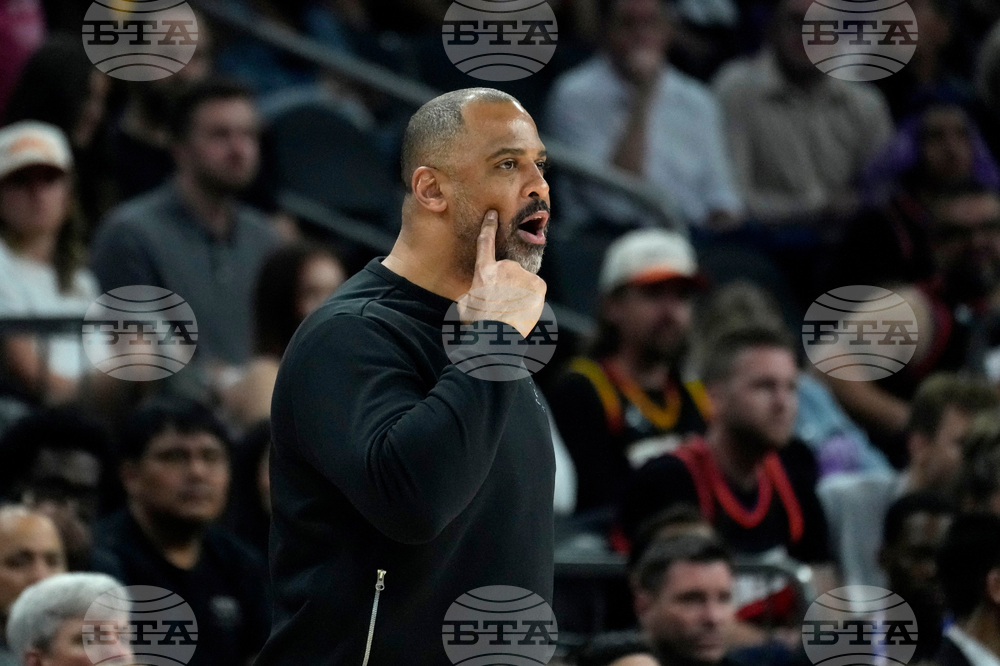 Rockets Suns Basketball