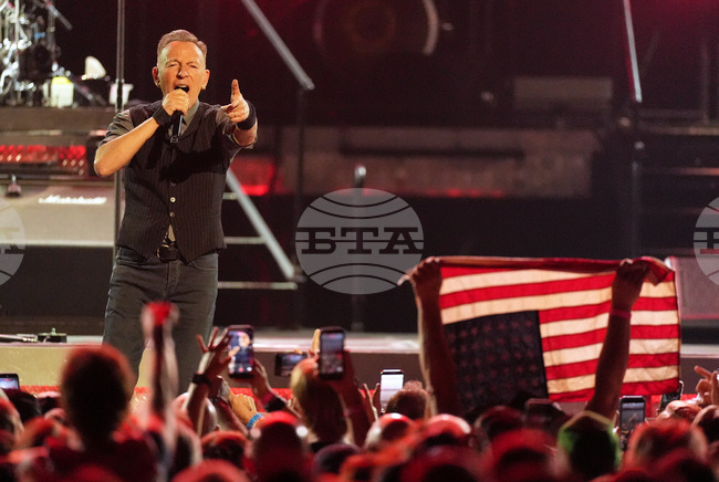 Bruce Springsteen in Concert - Inglewood, Calif.