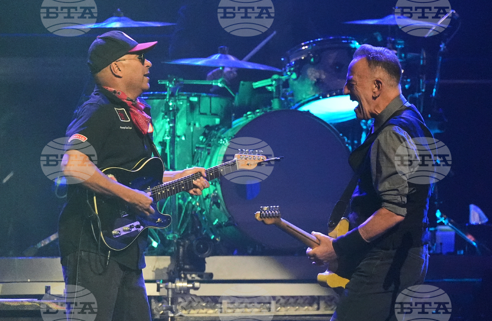 Bruce Springsteen in Concert - Inglewood, Calif.