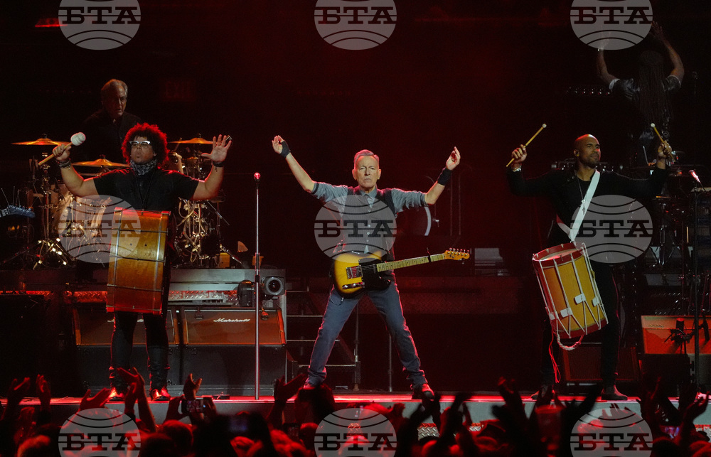 Bruce Springsteen in Concert - Inglewood, Calif.