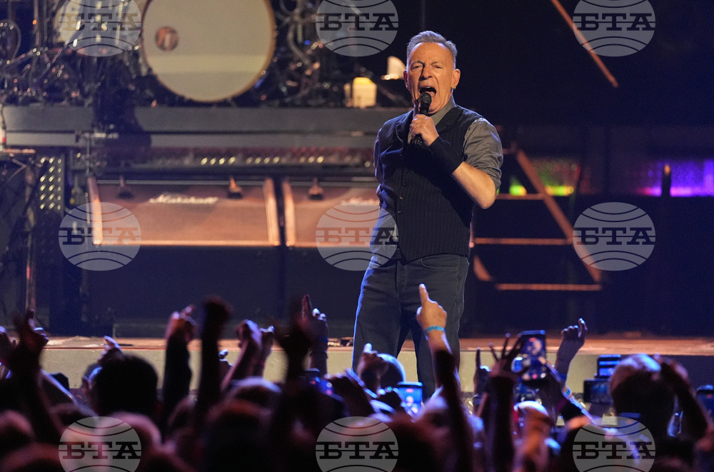 Bruce Springsteen in Concert - Inglewood, Calif.