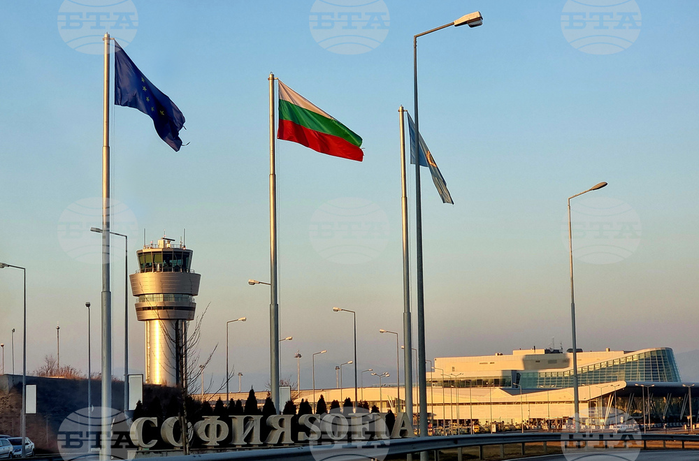 До 2026 г. десет на сто от таксиметровите пътувания от летище София трябва да се извършват с електромобили, съобщиха от столичната аерогара