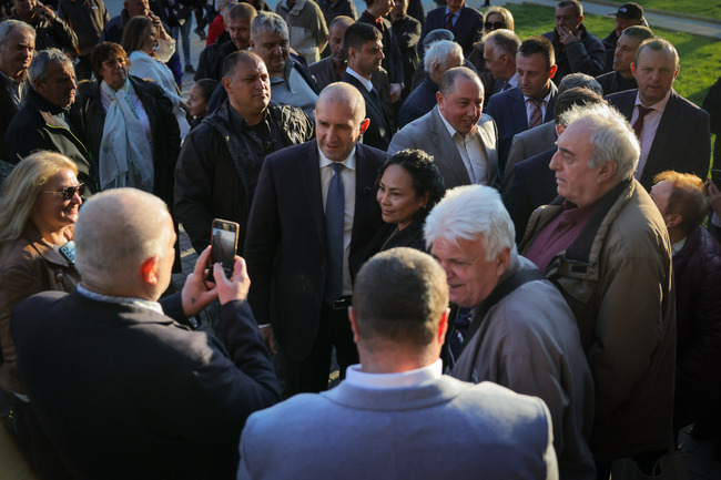 Румен Радев: Българското правителство открито поде кампания срещу предстоящите избори