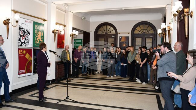 Плакати, създадени от студенти и посветени на 150-годишнината от Априлското въстание, са подредени в изложба в БАН