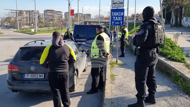 Шестима души са арестувани при специализирана полицейска операция в Русенско