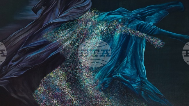 Анжела Терзиева показва картини, посветени на феномена сънна парализа 