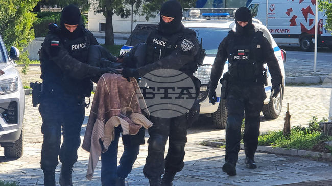 Петима души са задържани по подозрение в изборна търговия в област Хасково за последното денонощие