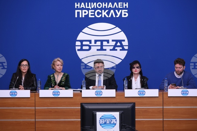 Книга, изложба и кинопанорама отбелязват 80-годишнината от рождението на Николай Волев