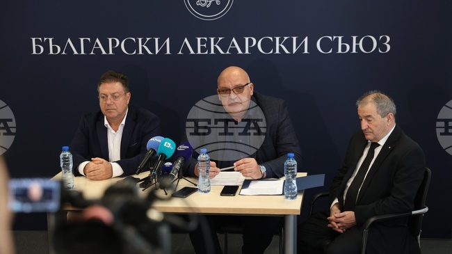 Незабавно подписване на анекс към рамковия договор и актуализация на всички медицински дейности минимум с 25%, искат от лекарския съюз