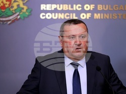Министерски съвет - Хасан Адемов - брифинг