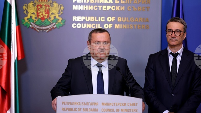 С наредбата за енергийна бедност се предлагат мерки за директна финансова подкрепа и политики за енергийна ефективност, каза Хасан Адемов