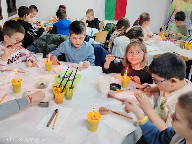 Великденска работилница за писани яйца в музея в Търговище