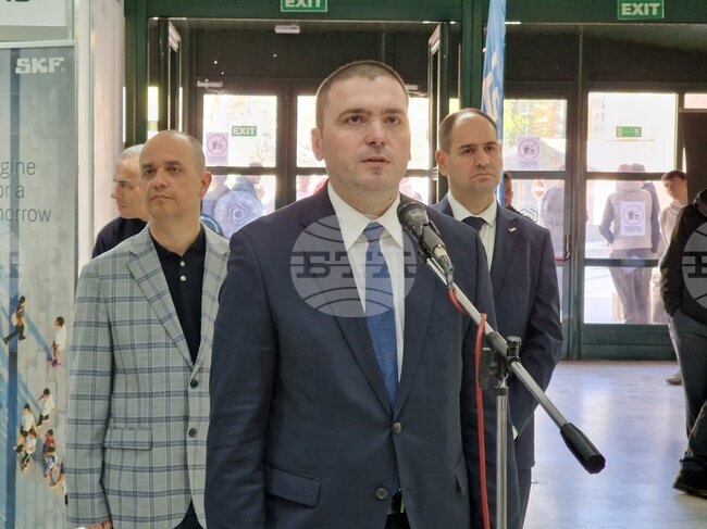 Обучението трябва да се адаптира към нуждите на индустрията и бизнеса, каза доц. Александър Митов от Техническия университет - София 