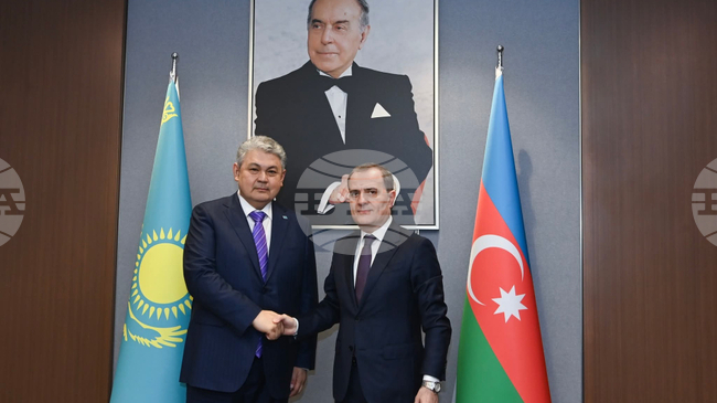 АЗЕРТАДЖ: Азербайджанският външен министър се срещна в Баку с казахстанския си колега 