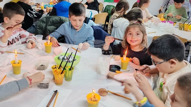 С характерното за Търговищкия край изписване на „годенишки“ великденски яйца се запознаха ученици в традиционна инициатива на Регионалния музей