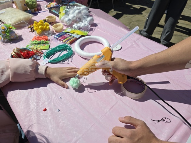 Великденско ателие организираха за първи път Младежкият общински парламент и отдел „Образование и младежки дейности“ към Община Плевен